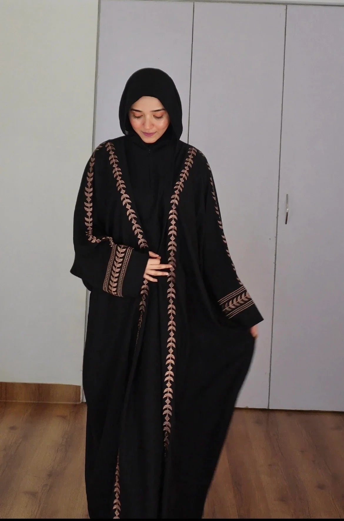 MAHNAAZ EMBROIDERED ABAYAH