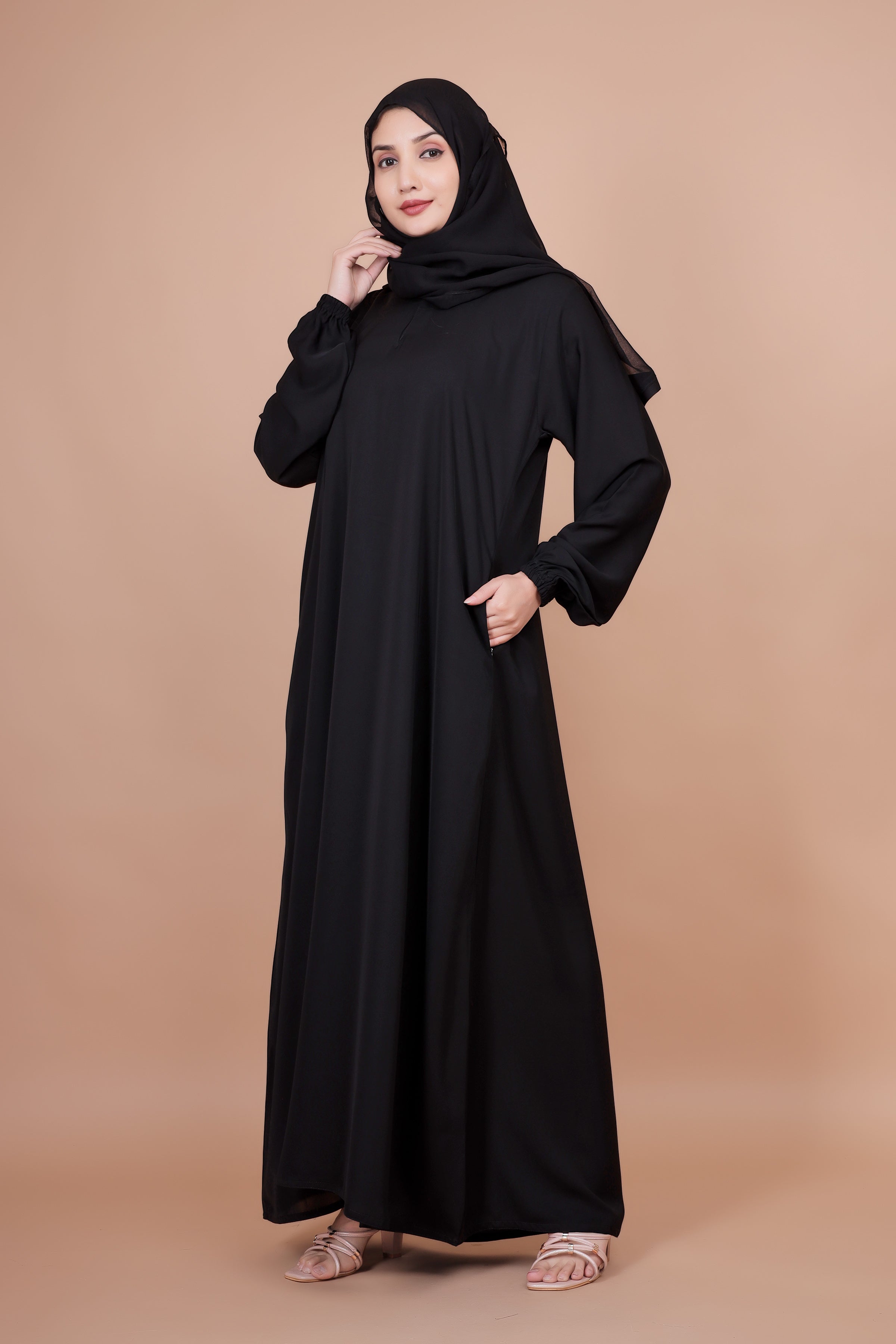 Noor Classic – Everyday Black Abaya