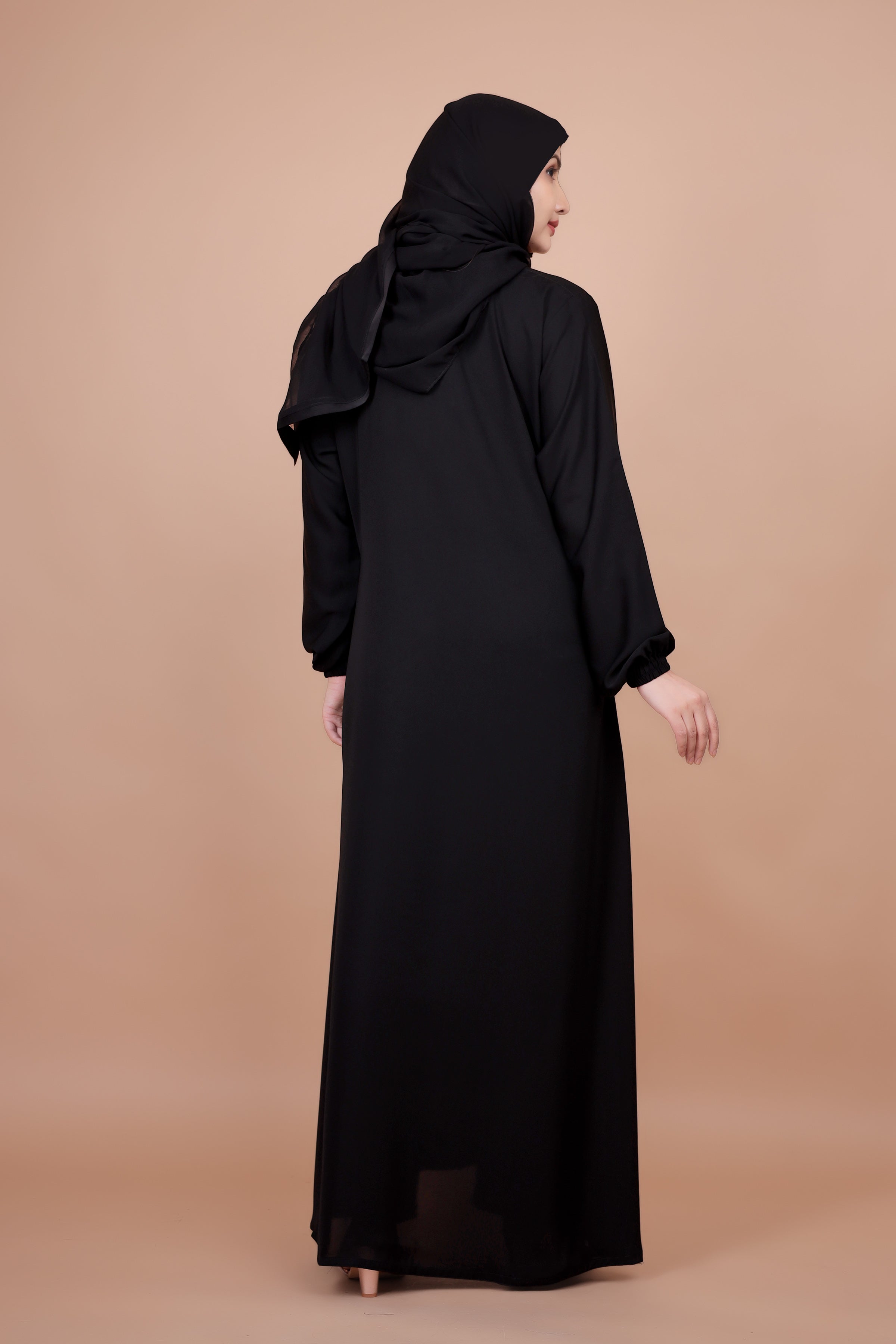 Noor Classic – Everyday Black Abaya