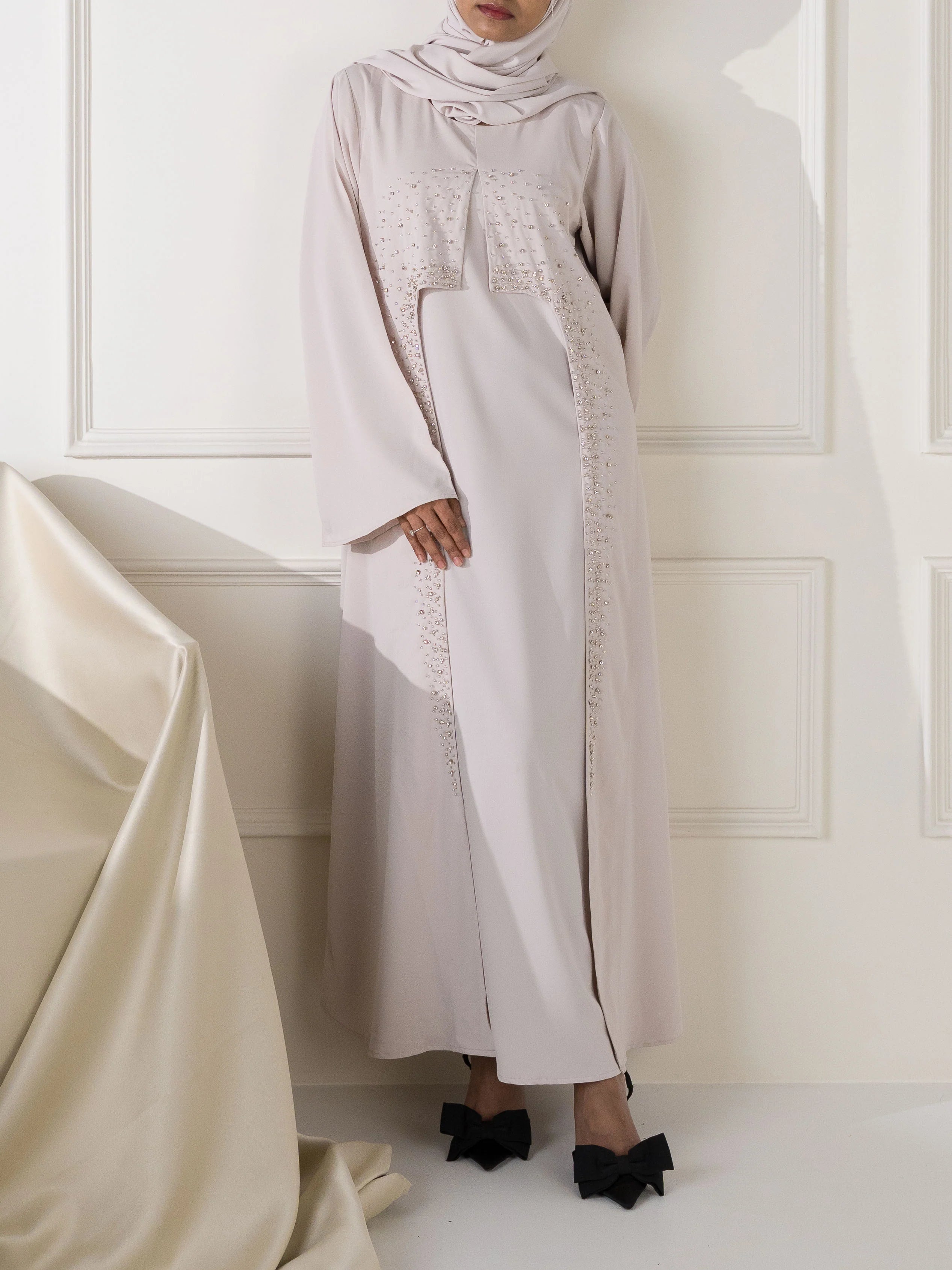 Pearl Dust Embellished Panel Abaya – Soft Blush